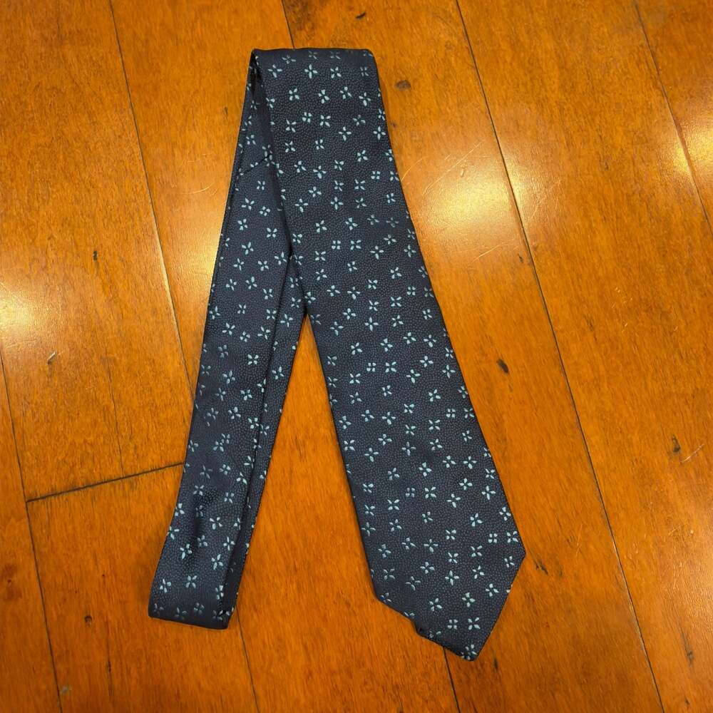 Charvet Place Vendome Navy Silk Micro-Floral Necktie